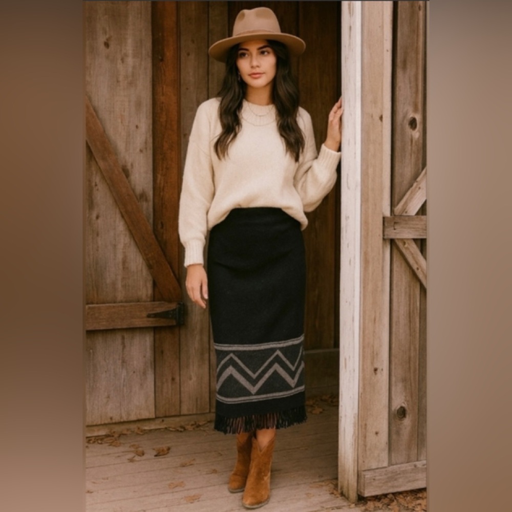 JONES NEW YORK Country Long Fringe Wool Skirt Vintage